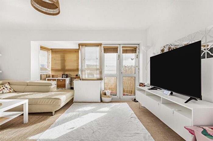 2 Bedroom Apartment For Sale In Boyden House, Shernhall Street, London, E17