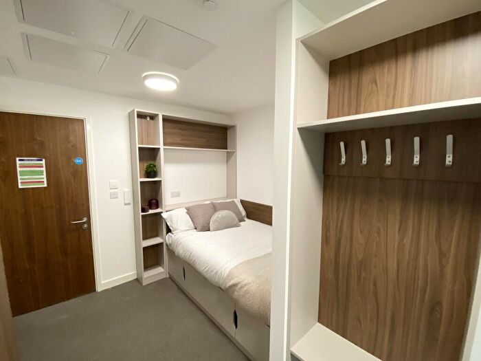 1 Bedroom Flat To Rent In - George Road - Novation, Five Ways, West Midlands, B15