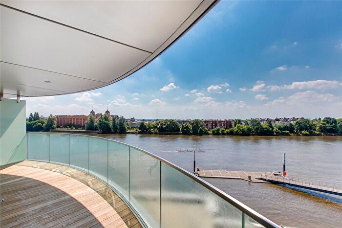 3 Bedroom Flat To Rent In Goldhurst House, Distillery Wharf, W6