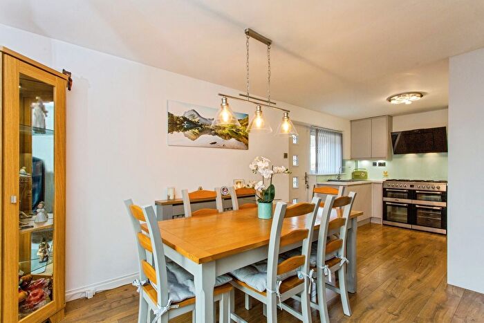 2 Bedroom Bungalow For Sale In Parkfield Close, Leyland, Lancashire, PR26