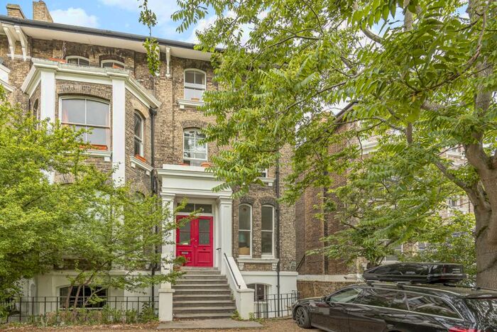 2 Bedroom Flat To Rent In Vanbrugh Park London, SE3