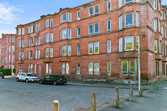 1 Bedroom Flat For Sale In Mannering Court, Shawlands, G41