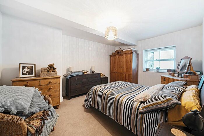 3 Bedroom Flat To Rent In Swan Road, Harrogate, North Yorkshire, HG1