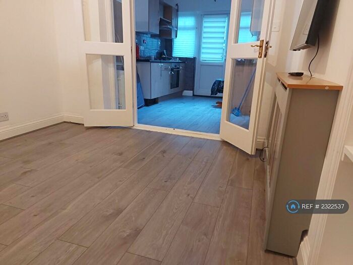 1 Bedroom Flat To Rent In Edmonton, London, N9