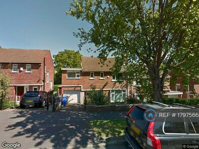 4 Bedroom Semi-Detached House To Rent In Montrose Road, Sheffield, S7