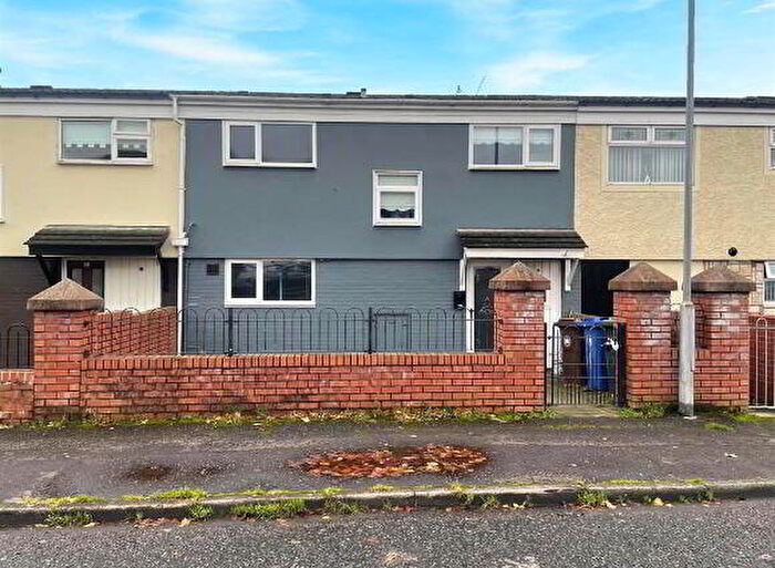 3 Bedroom Terrace House For Sale In Glenveagh Drive, Belfast, BT11