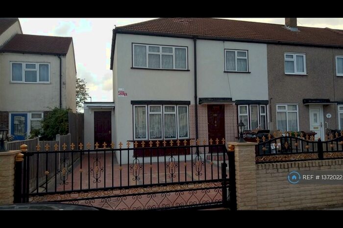 4 Bedroom End Of Terrace House To Rent In Maybury Road, Barking, IG11