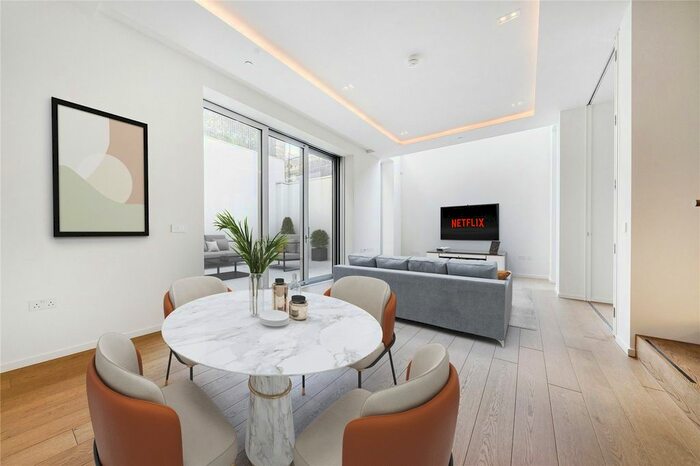 3 Bedroom Flat To Rent In Lillie Square, Earls Court, London, SW6