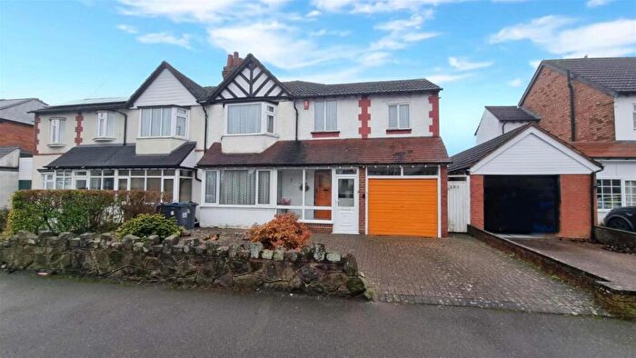 4 Bedroom Semi-Detached House For Sale In Haunch Lane, Kings Heath, Birmingham, B13