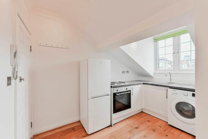 Studio To Rent In Salisbury Road, Hornsey, London, N4