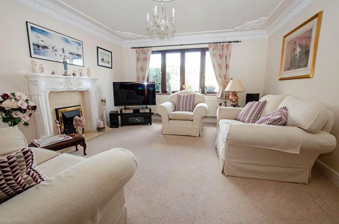 4 Bedroom Detached House For Sale In Monarch Way, West End, Southampton, SO30