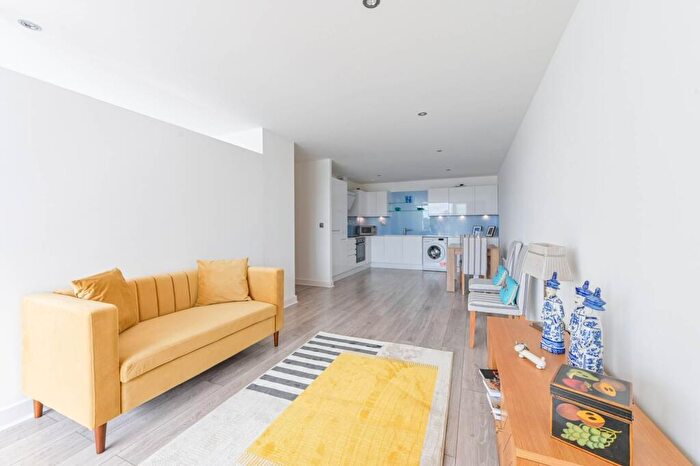 1 Bedroom Flat For Sale In Western Gateway, Royal Docks, London, E16