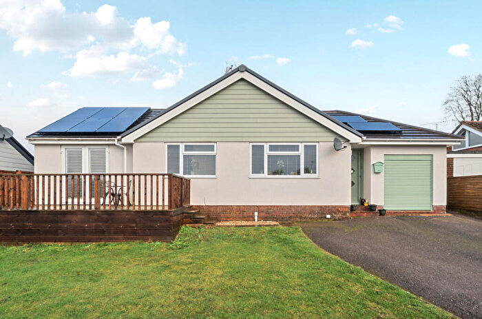 4 Bedroom Bungalow For Sale In Raebarn Close, Cheriton, Alresford, Hampshire, SO24