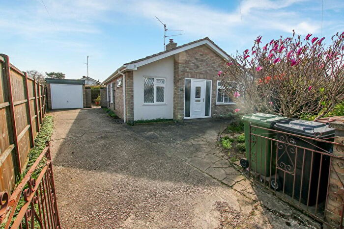 3 Bedroom Detached Bungalow For Sale In Greenacre Close, South Wootton, PE30
