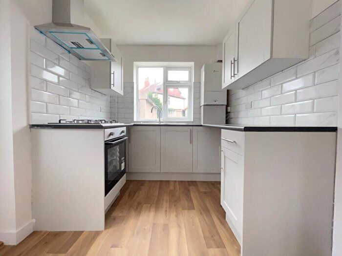 3 Bedroom Flat To Rent In Haddon Road, London, SM1