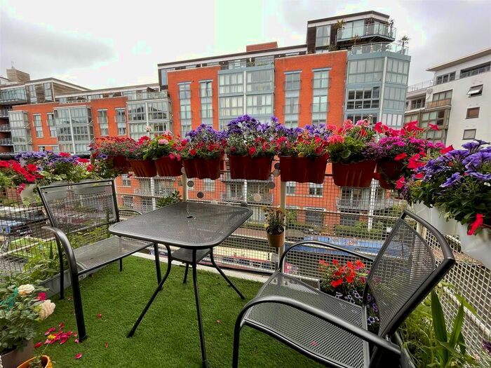 2 Bedroom Flat To Rent In Browning Street, Edgbaston, Birmingham, B16