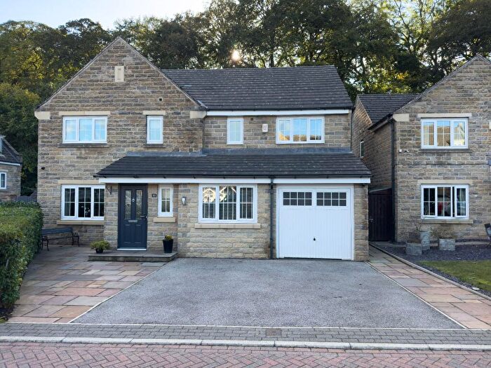 5 Bedroom Detached House For Sale In Tufters Fold, Bailiff Bridge, HD6