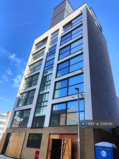 2 Bedroom Flat To Rent In Sapphire Court, Ilford, IG1