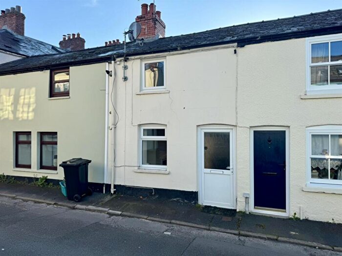 1 Bedroom Terraced House For Sale In Charles Street, Brecon, LD3