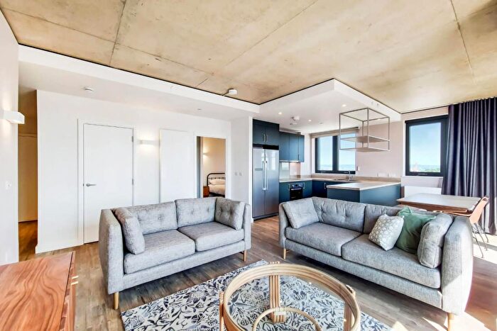 4 Bedroom Apartment To Rent In Repton Gardens, Wembley Park, HA9