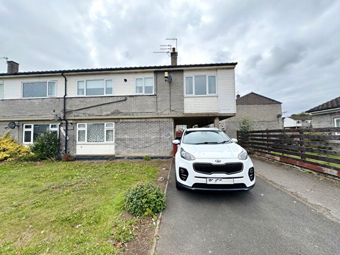 3 Bedroom Maisonette For Sale In Skerne Close, Peterlee, County Durham, SR8