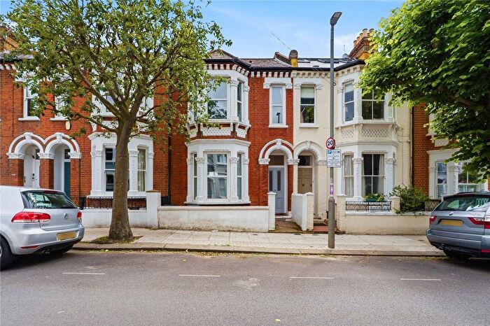 4 Bedroom Terraced House For Sale In Bennerley Road, SW11