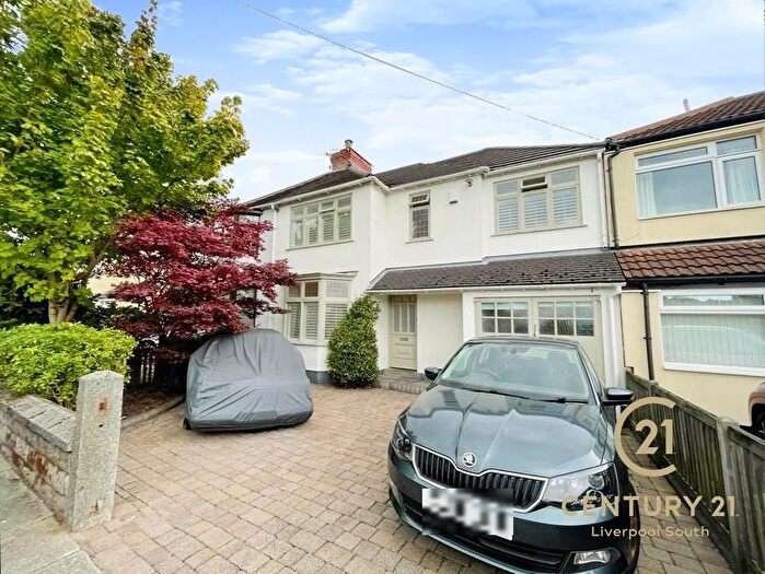 4 Bedroom Semi-Detached House For Sale In Linkstor Road, Woolton, L25