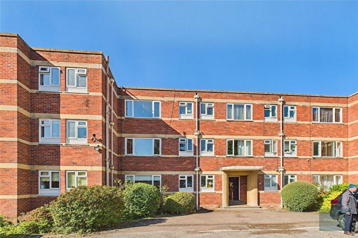 Studio To Rent In Crescent Mansions, Exeter, EX2