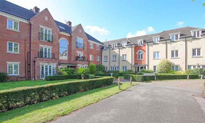 2 Bedroom Flat For Sale In Banbury, Oxfordshire, OX17