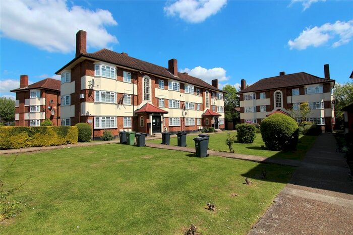 2 Bedroom Flat To Rent In Bishop Ken Road, Harrow, Middlesex, HA3