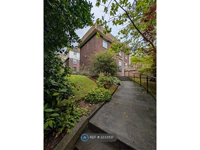 2 Bedroom Flat To Rent In Victoria Circus, Glasgow, G12