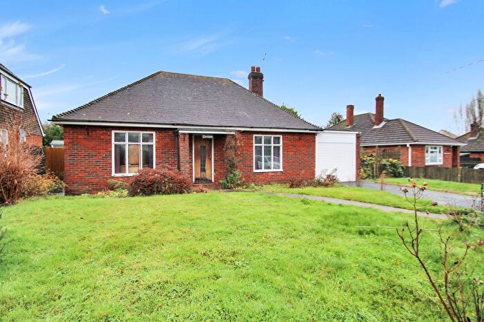 2 Bedroom Detached Bungalow For Sale In Main Street, Peasmarsh, TN31
