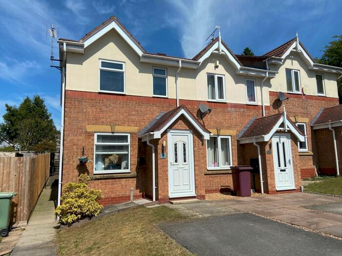 2 Bedroom Town House To Rent In Markham Rise, Clay Cross, S45