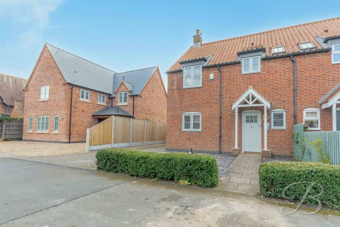 4 Bedroom Semi-Detached House To Rent In Pinfold Lane, Averham, Newark, NG23