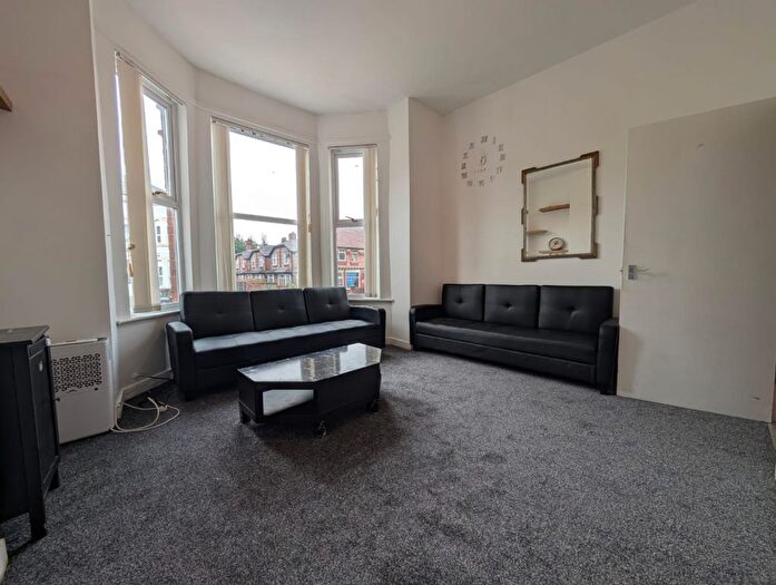 2 Bedroom Flat To Rent In , Richmond Grove, Manchester, Greater Manchester, M13