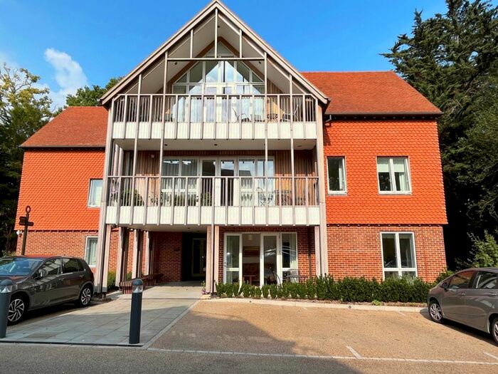 1 Bedroom Flat For Sale In The Rise, Brockenhurst, SO42