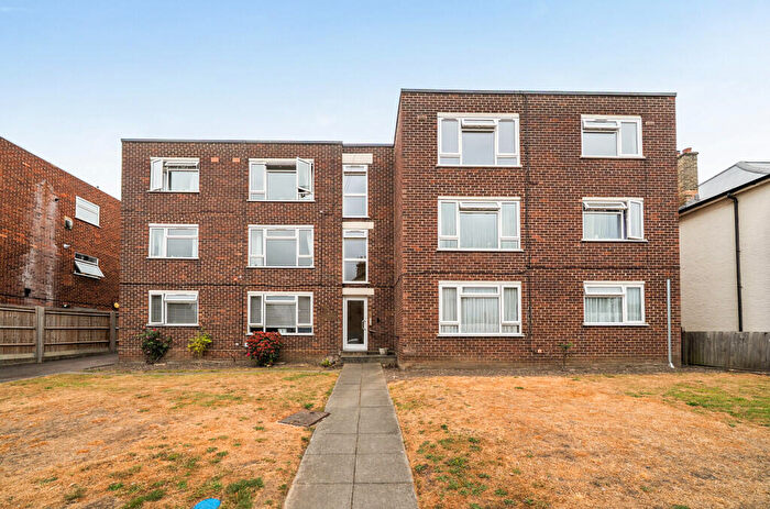 2 Bedroom Apartment For Sale In Granville Road, Sidcup, DA14