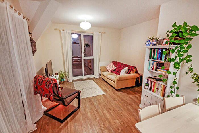 1 Bedroom Apartment To Rent In Centenary Way, CM1