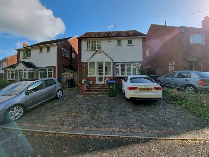 3 Bedroom Detached House To Rent In Hillside Road, Great Barr, Birmingham, B43