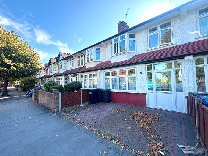 3 Bedroom Terraced House To Rent In Brampton Road, Croydon, CR0
