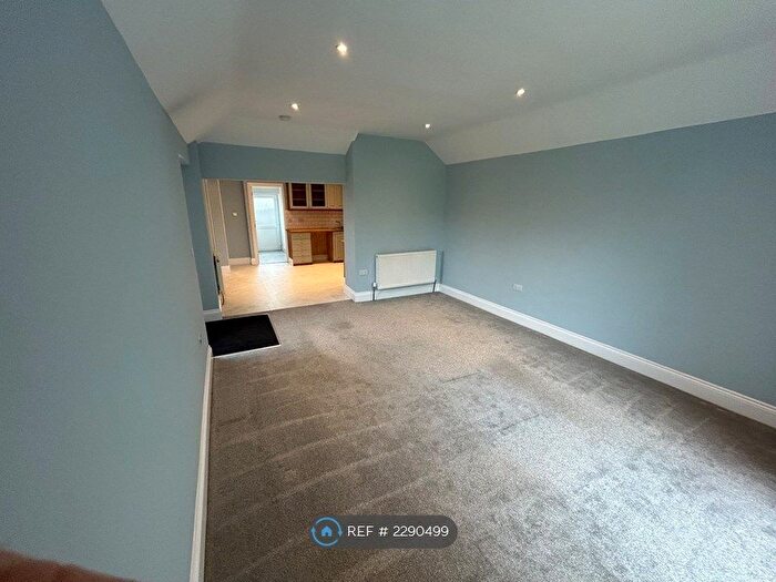 2 Bedroom Bungalow To Rent In Trewedna Lane, Perranwell Station, Truro, TR3