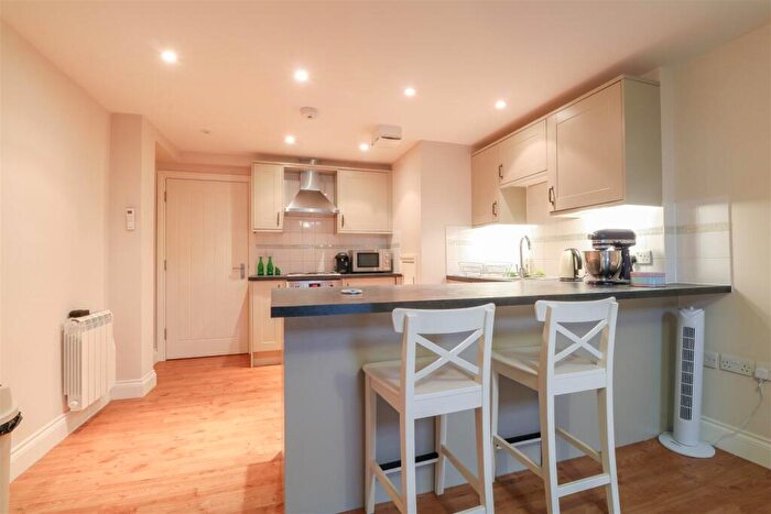 1 Bedroom Apartment To Rent In Saddlers Mews, Hoddesdon, EN11