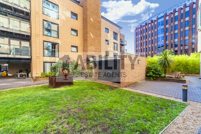 2 Bedroom Flat To Rent In Great Dover Street, London, SE1