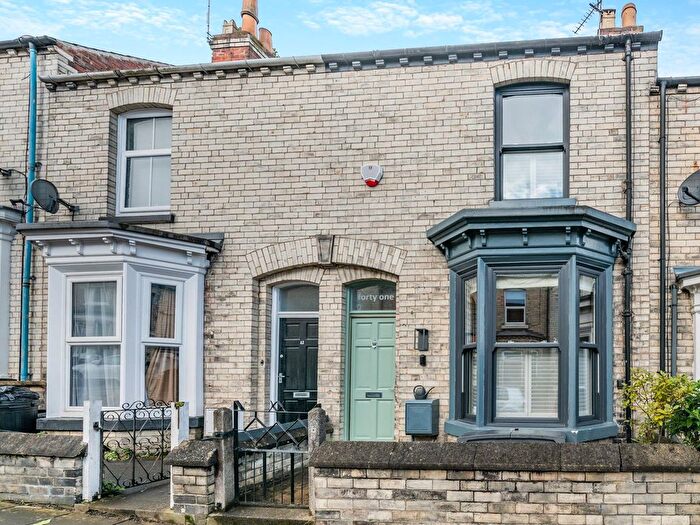 2 Bedroom Terraced House For Sale In Russell Street, York, YO23