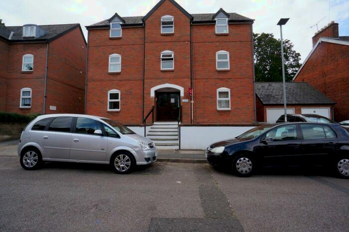 1 Bedroom Flat To Rent In Gippeswyk Avenue, IP2