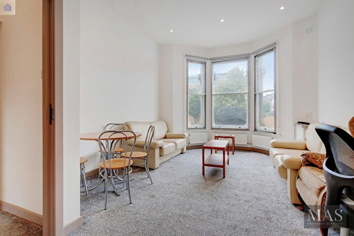 2 Bedroom Flat To Rent In Talgarth Road, West Kensington, W14