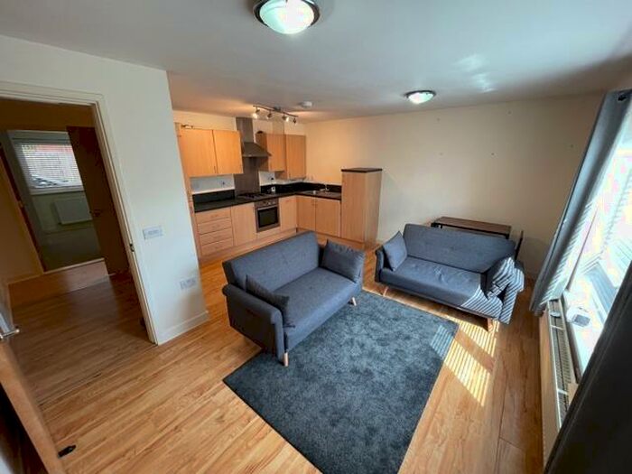 1 Bedroom Flat To Rent In Priory Court, Pershore Road, Edgbaston, Birmingham, B5