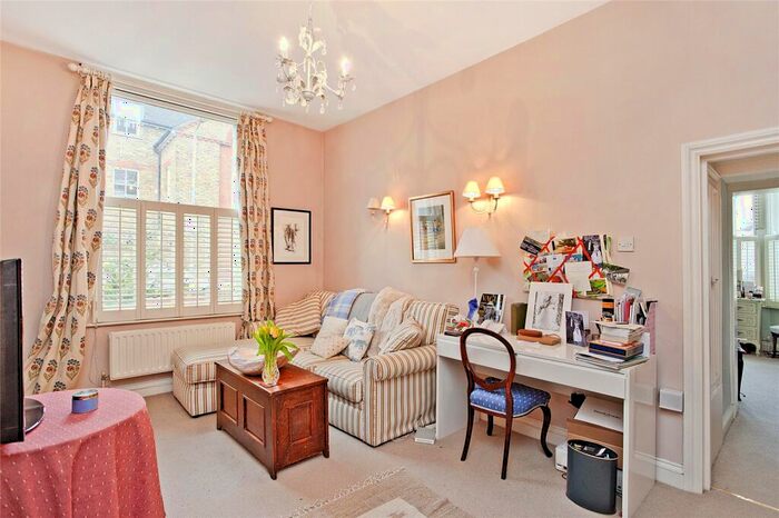 1 Bedroom Flat To Rent In Atherton Street, Battersea, SW11
