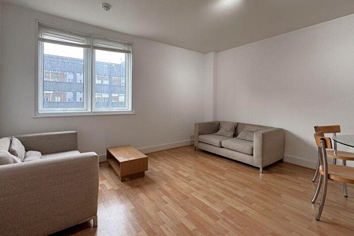 1 Bedroom Flat To Rent In Commercial Road, Aldgate, E1