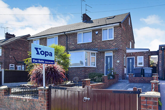 4 Bedroom Semi Detached House For Sale In Birchwood Avenue, Rotherham, S62